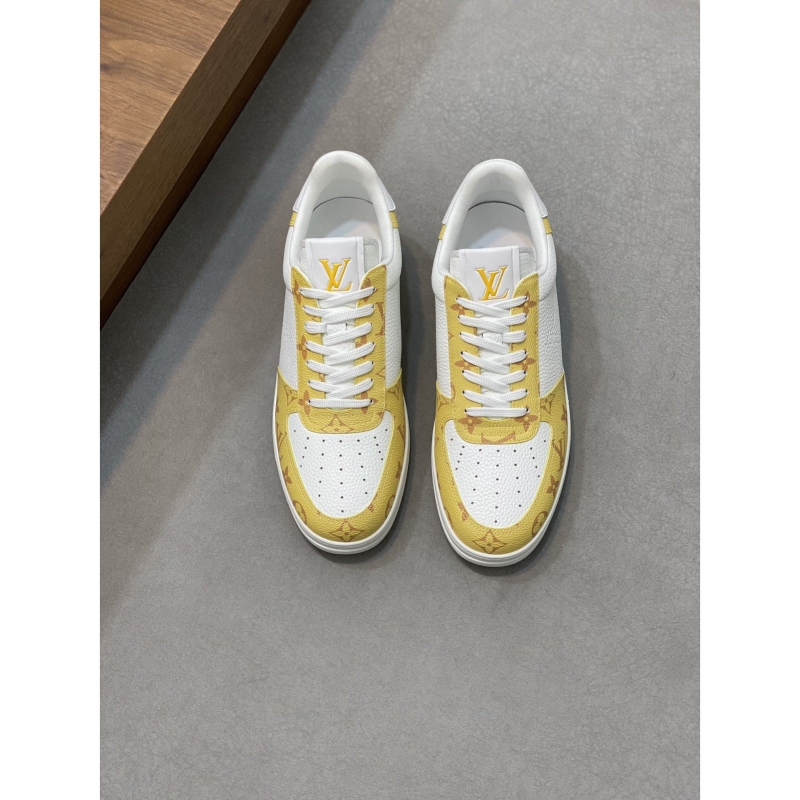 l**is V*t*n sneakers